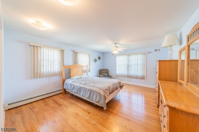 80 Harding Ave, Clark Twp., NJ 07066