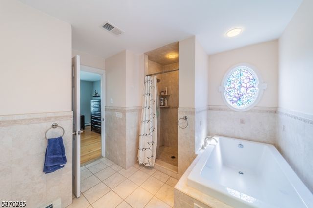80 Harding Ave, Clark Twp., NJ 07066
