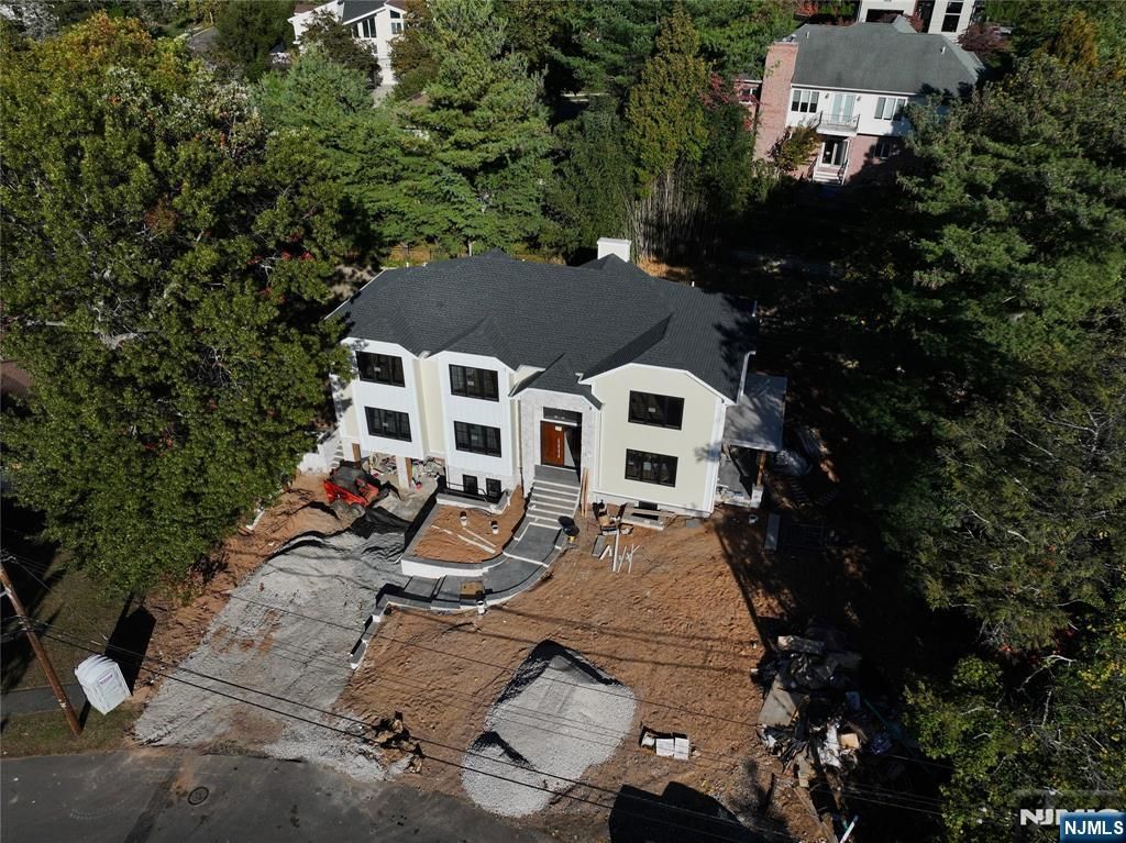 25 Macarthur Avenue, Closter, NJ 07624