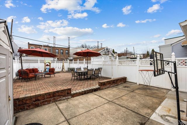 72-31 73rd Street, Glendale, NY 11385