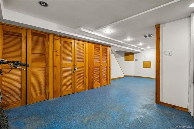 72-31 73rd Street, Glendale, NY 11385