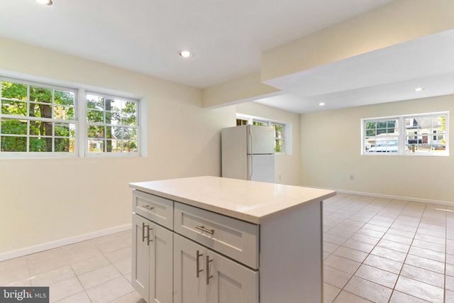 6703 OAK DR, Alexandria, VA 22306