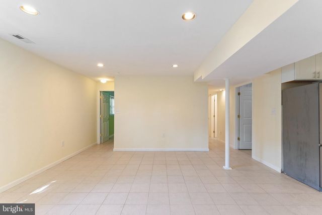 6703 OAK DR, Alexandria, VA 22306