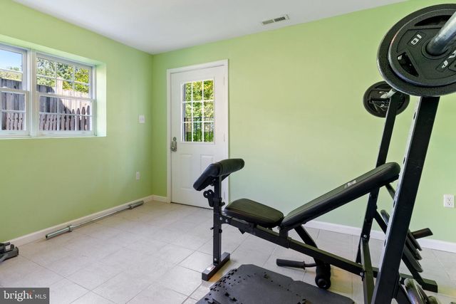 6703 OAK DR, Alexandria, VA 22306