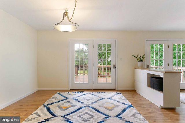 6703 OAK DR, Alexandria, VA 22306
