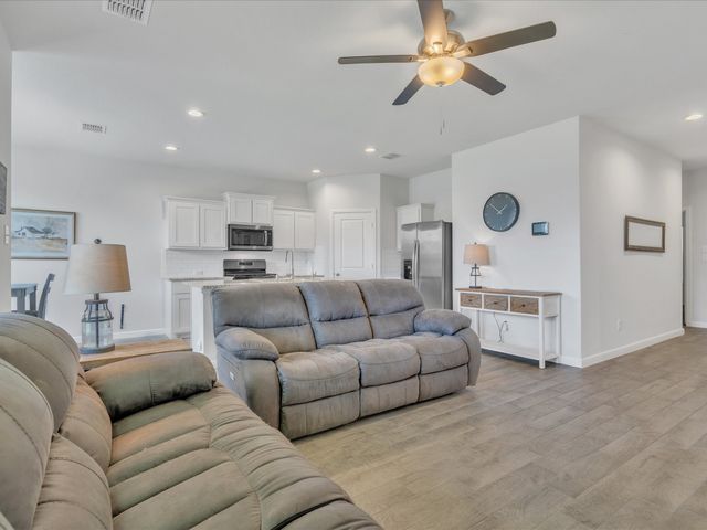 133 Hollytree Lane, Boyd, TX 76023