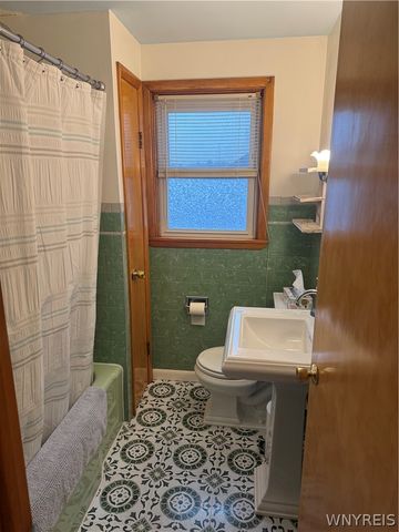 5204 Abbott Road, Hamburg, NY 14075