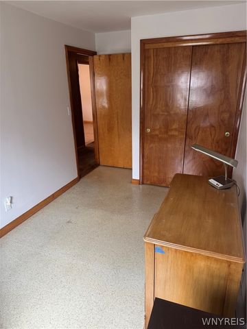 5204 Abbott Road, Hamburg, NY 14075