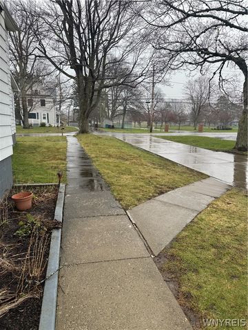 5204 Abbott Road, Hamburg, NY 14075