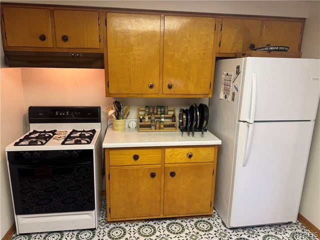 5204 Abbott Road, Hamburg, NY 14075