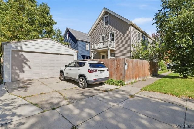 40 Fairchild Place, Buffalo, NY 14216