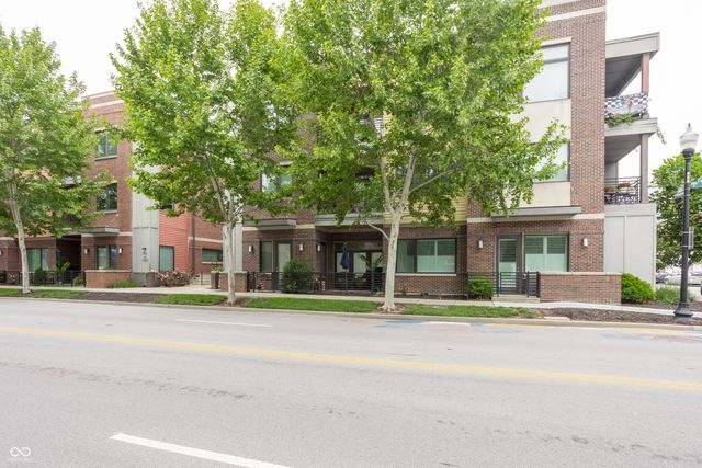 622 E 10th Street APT 301, Indianapolis, IN 46202