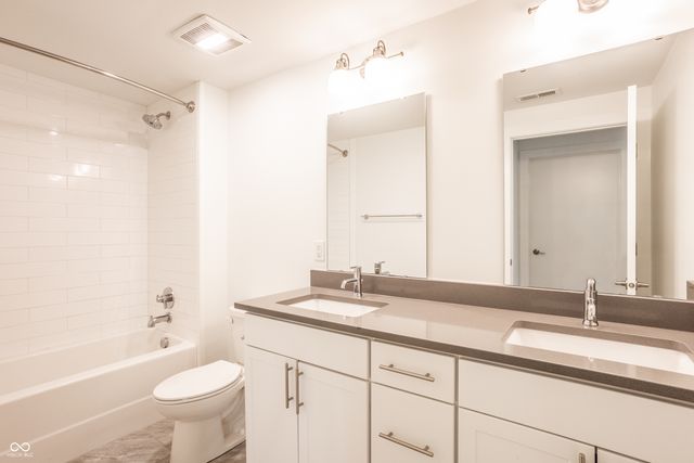 622 E 10th Street APT 301, Indianapolis, IN 46202