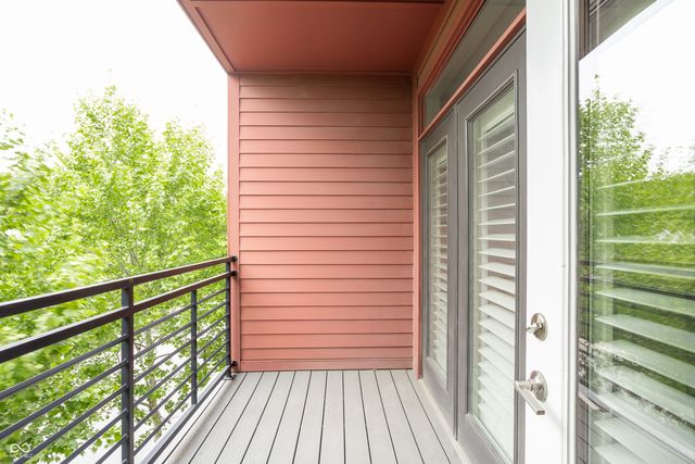 622 E 10th Street APT 301, Indianapolis, IN 46202