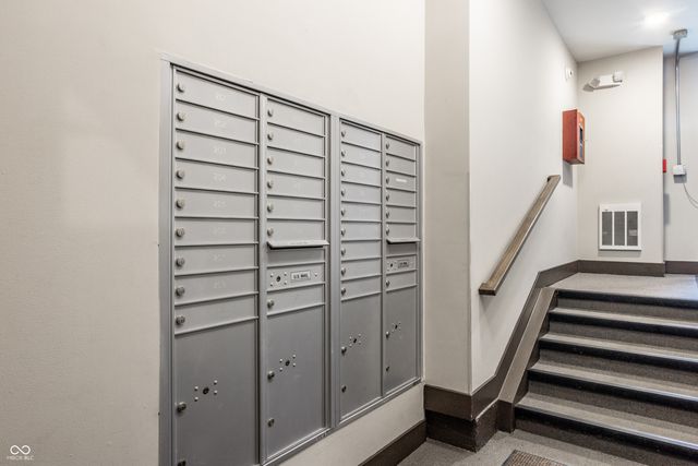 622 E 10th Street APT 301, Indianapolis, IN 46202