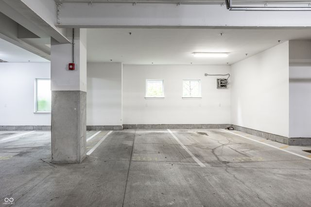 622 E 10th Street APT 301, Indianapolis, IN 46202