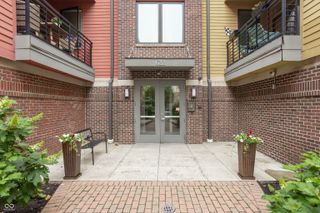 622 E 10th Street APT 301, Indianapolis, IN 46202