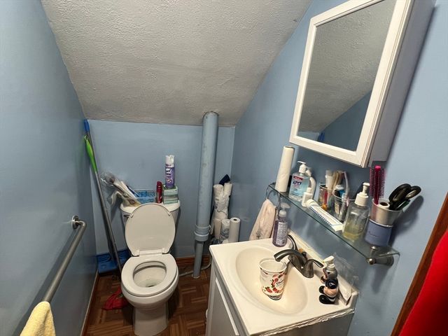 37 Taber Ave, Brockton, MA 02302