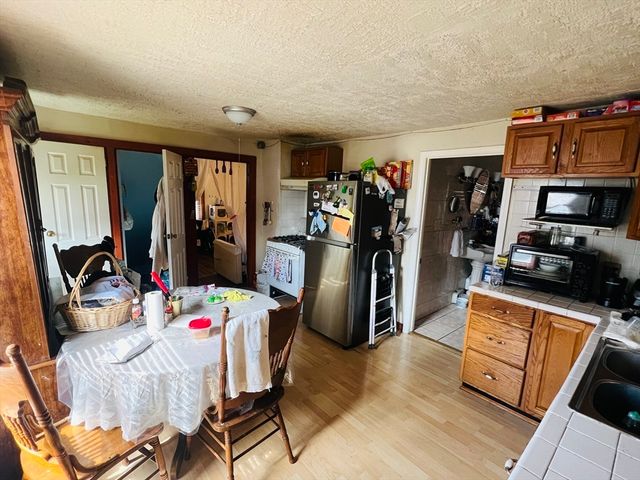 37 Taber Ave, Brockton, MA 02302