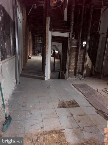 4745 A ST, Philadelphia, PA 19120