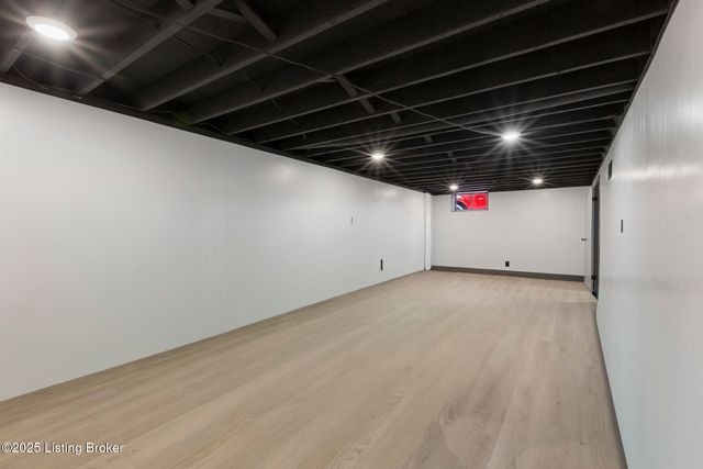 2606 Accasia Dr, Louisville, KY 40216