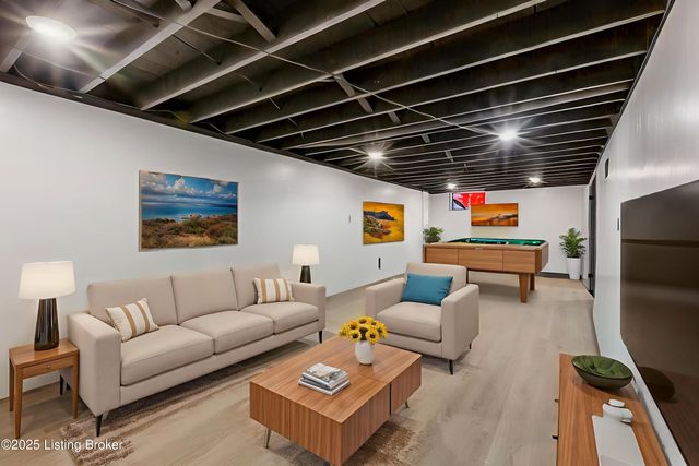 2606 Accasia Dr, Louisville, KY 40216