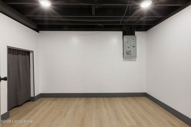 2606 Accasia Dr, Louisville, KY 40216