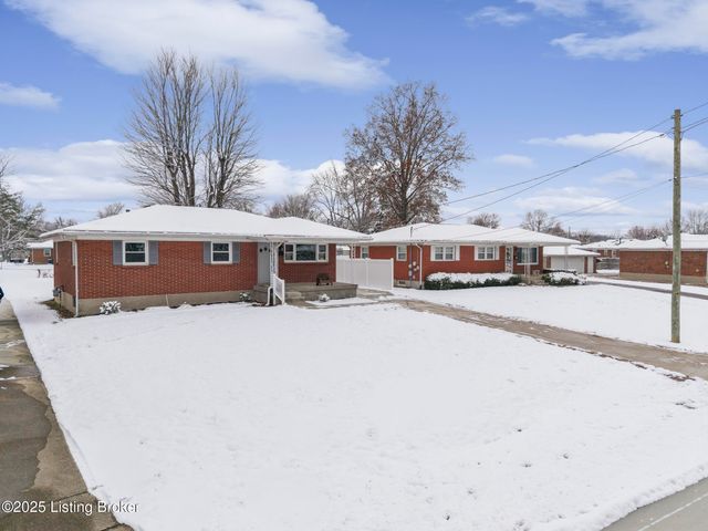 2606 Accasia Dr, Louisville, KY 40216