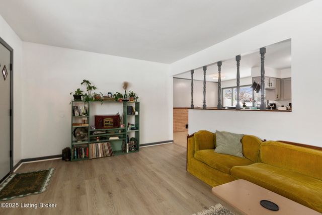 2606 Accasia Dr, Louisville, KY 40216