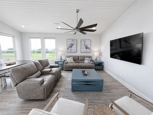 210 Corpus Christi Drive, Port Bolivar, TX 77650