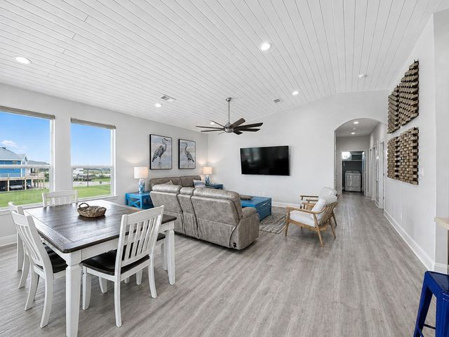 210 Corpus Christi Drive, Port Bolivar, TX 77650