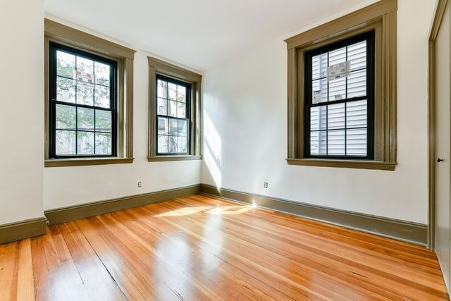 55 Plymouth St 4, Cambridge, MA 02141