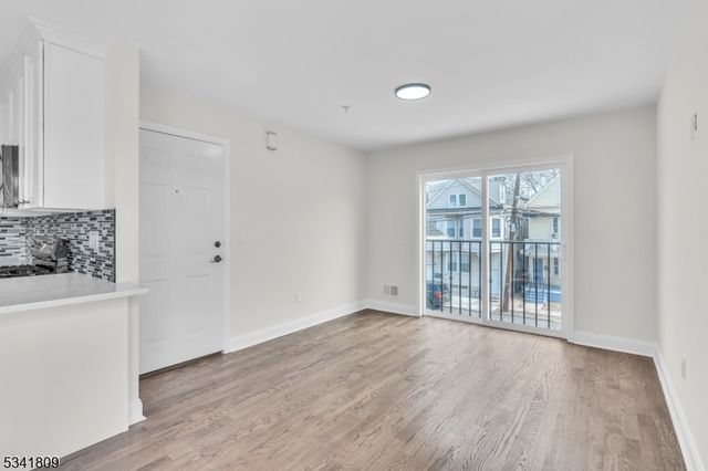 162 Smith St, Elizabeth City, NJ 07201