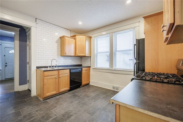 336 Melville Street, Rochester, NY 14609