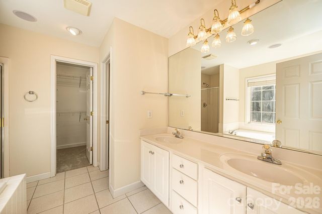 5045 Old River Drive, Hickory, NC 28602