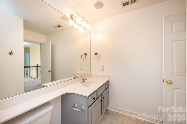 5045 Old River Drive, Hickory, NC 28602