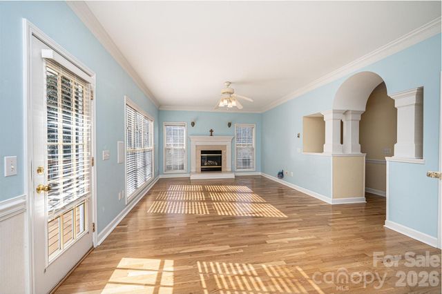 5045 Old River Drive, Hickory, NC 28602