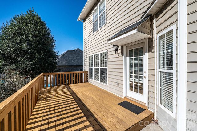 5045 Old River Drive, Hickory, NC 28602