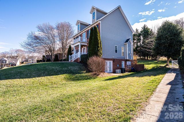 5045 Old River Drive, Hickory, NC 28602