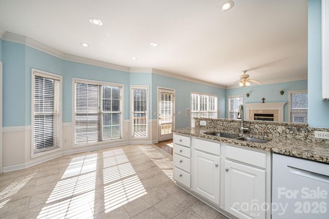 5045 Old River Drive, Hickory, NC 28602