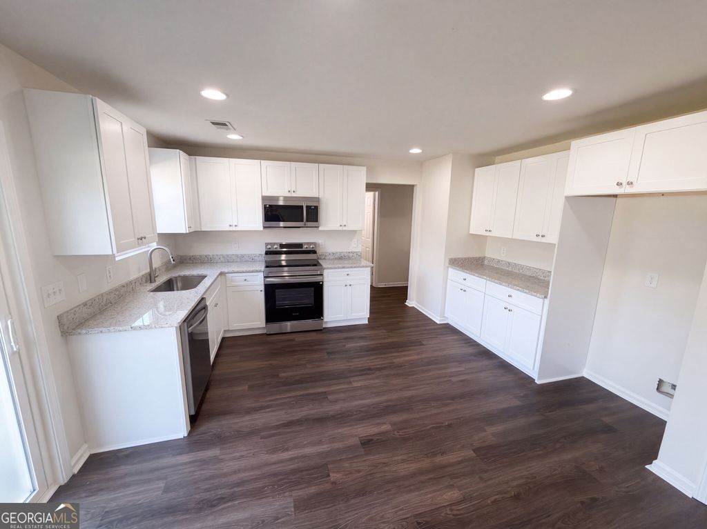 7402 Walton Hill, Fairburn, GA 30213 — photo 2