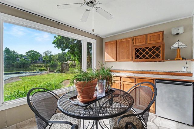 460 E Long Lake Road, Bloomfield Hills, MI 48304
