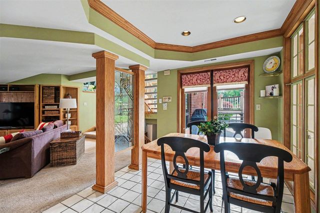 460 E Long Lake Road, Bloomfield Hills, MI 48304