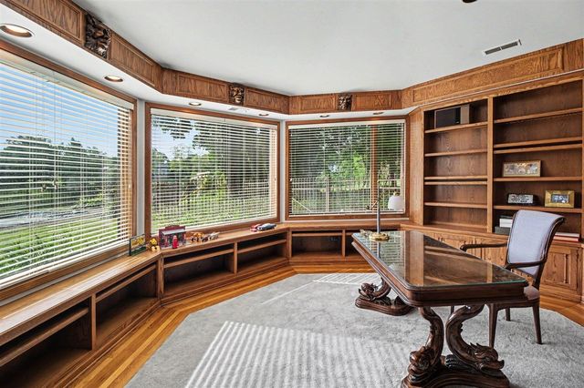 460 E Long Lake Road, Bloomfield Hills, MI 48304