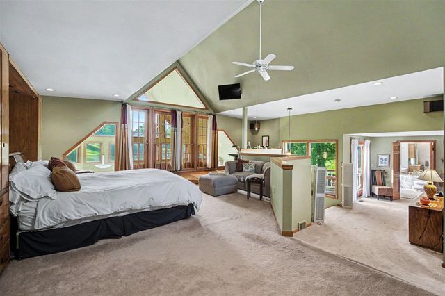 460 E Long Lake Road, Bloomfield Hills, MI 48304