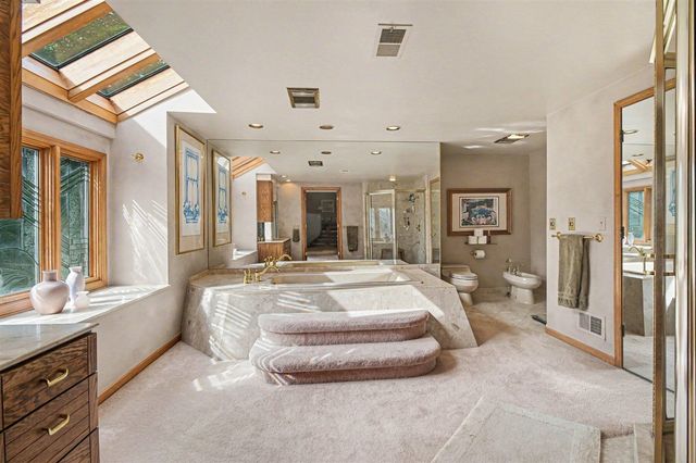 460 E Long Lake Road, Bloomfield Hills, MI 48304