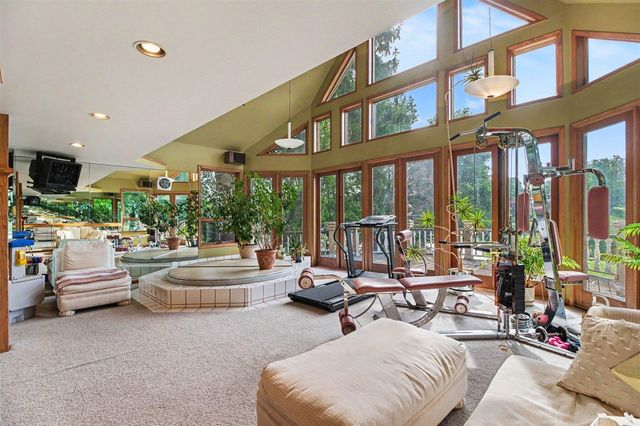 460 E Long Lake Road, Bloomfield Hills, MI 48304