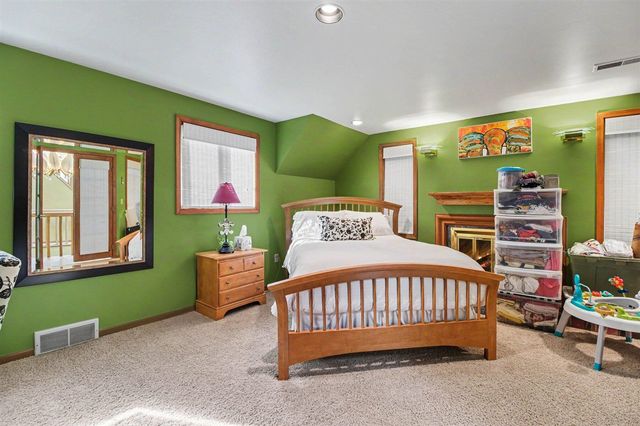 460 E Long Lake Road, Bloomfield Hills, MI 48304