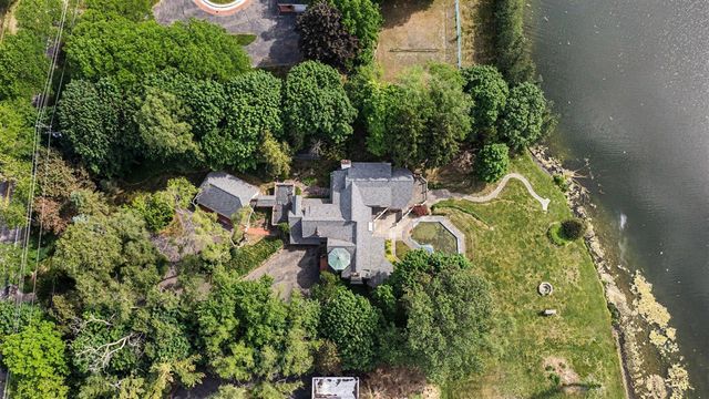 460 E Long Lake Road, Bloomfield Hills, MI 48304