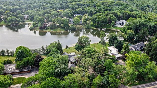 460 E Long Lake Road, Bloomfield Hills, MI 48304